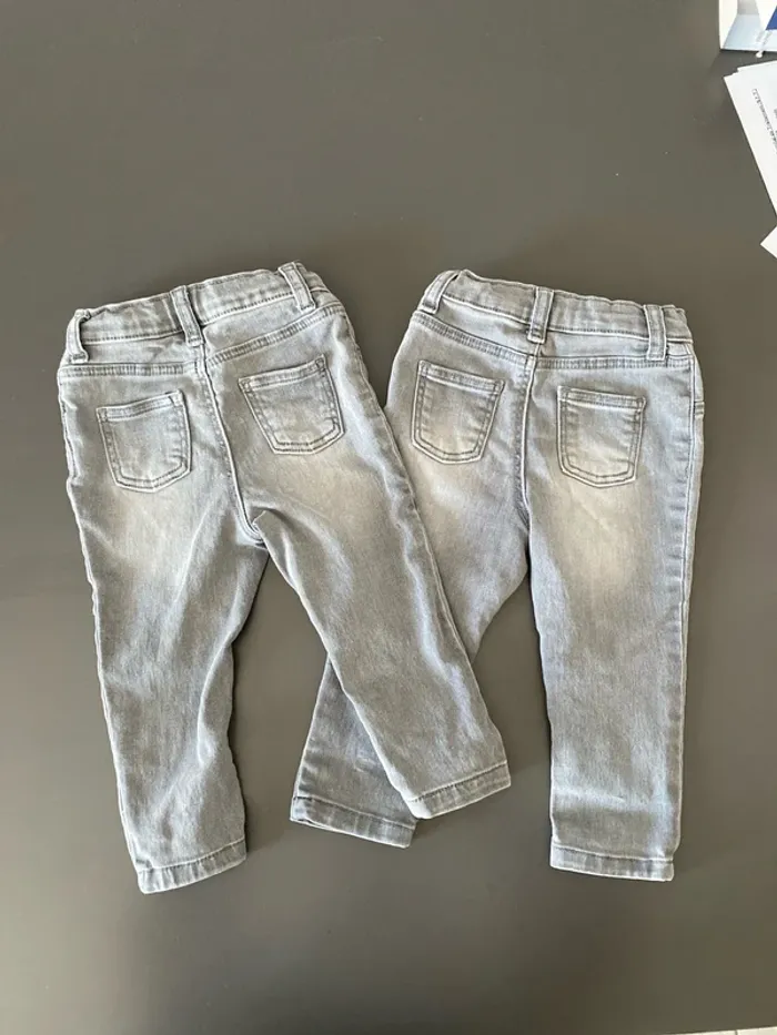 Lot de 2 jean primark 9-12 mois - photo numéro 2