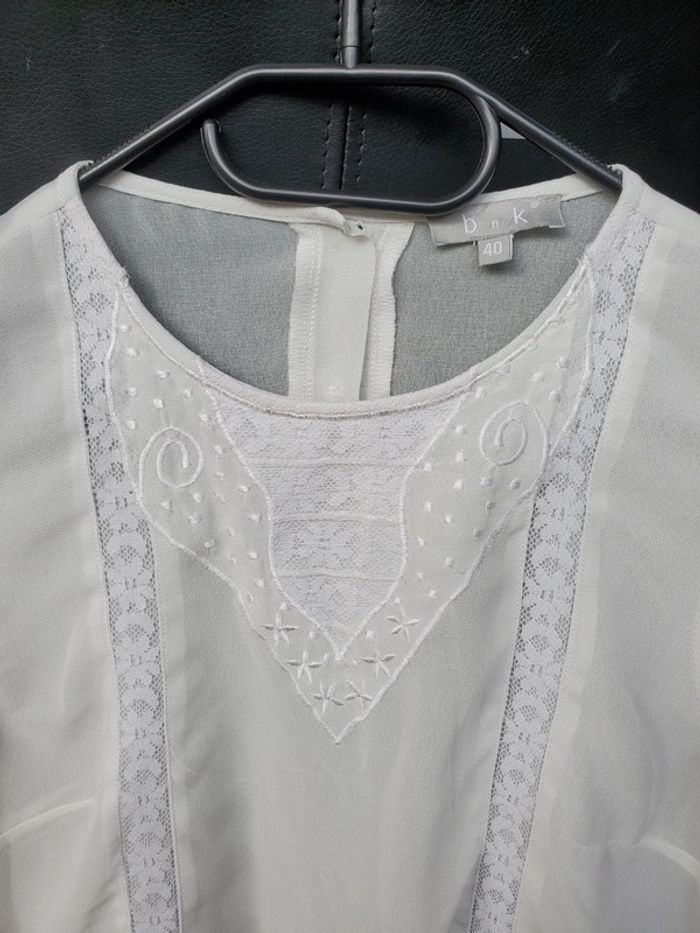 Blouse légère avec broderie - photo numéro 2