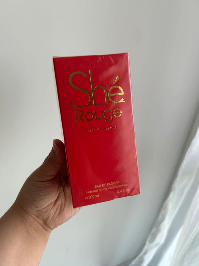 Parfum femme shé rouge