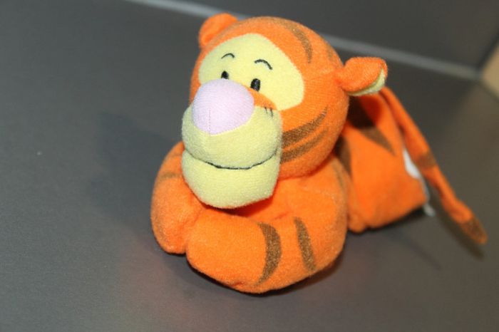 Peluche Tigrou - Disney - photo numéro 2