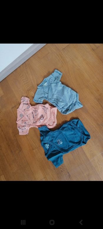 Lot bodies 0 mois