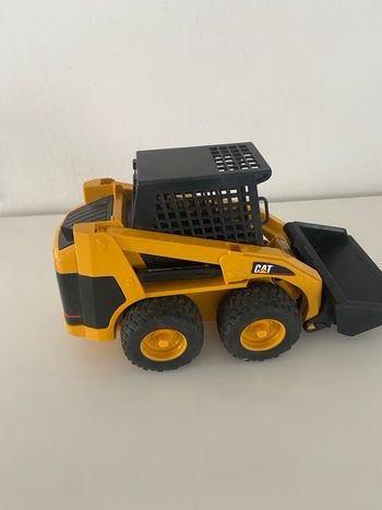 Bruder 02481 - Chargeur Compact Caterpillar (CAT) 1/16