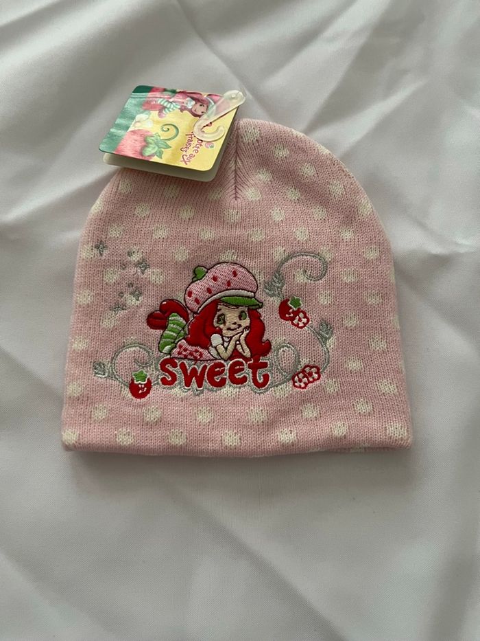 Bonnet charlotte aux fraises