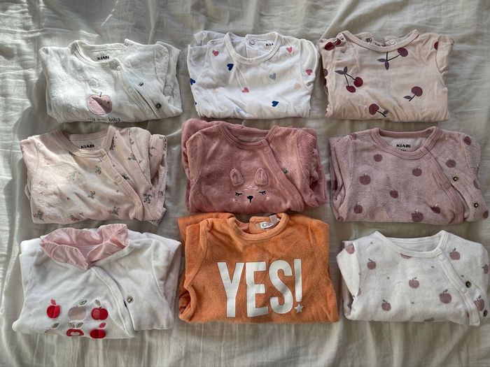 Lots de 9 pyjamas 1 MOIS