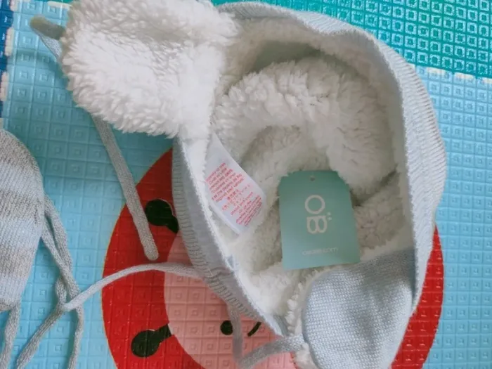 Lot bonnet et gants 6-12 mois neufs - photo numéro 4