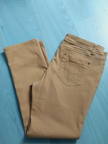 Joli pantalon  marque "C'est beau la vie" taille 46
