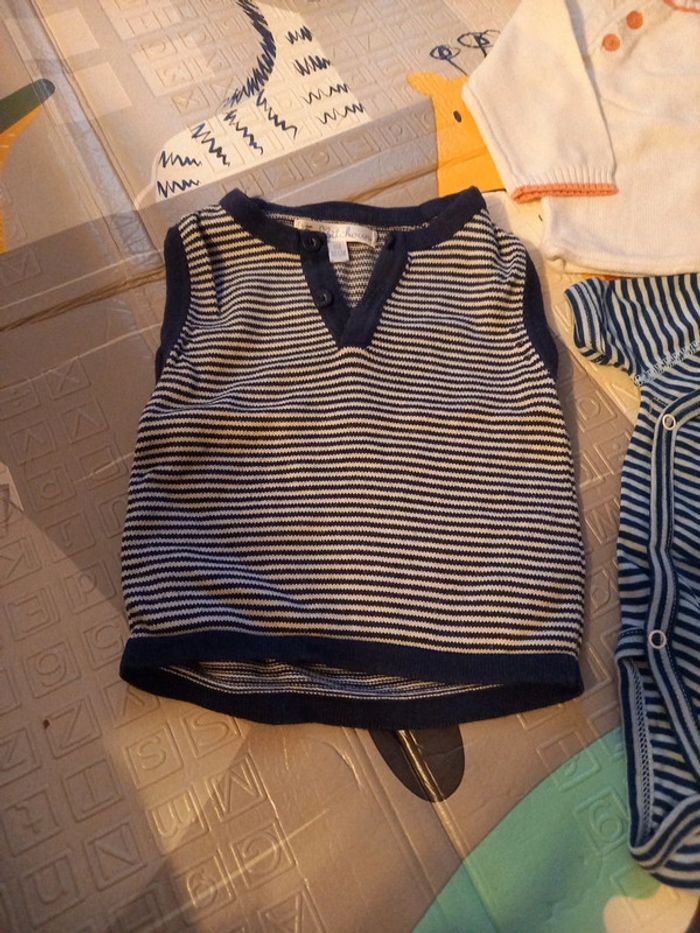 Lot vêtements naissance 0mois - photo numéro 2