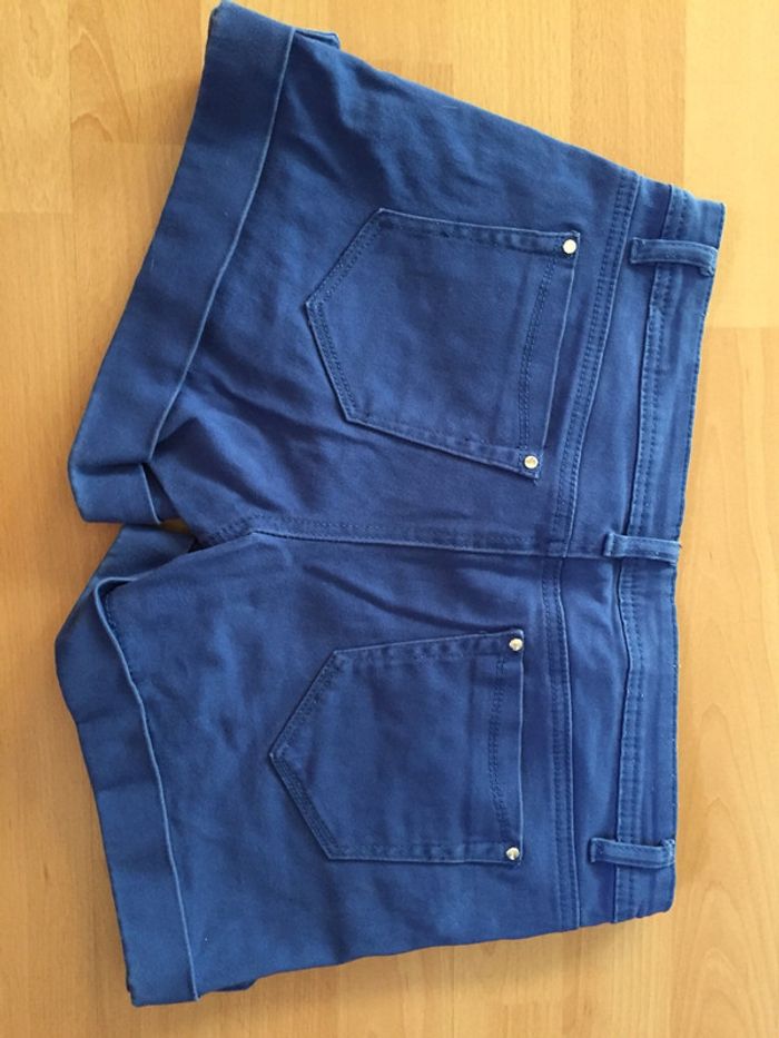 Short mim Taille 40 - photo numéro 3