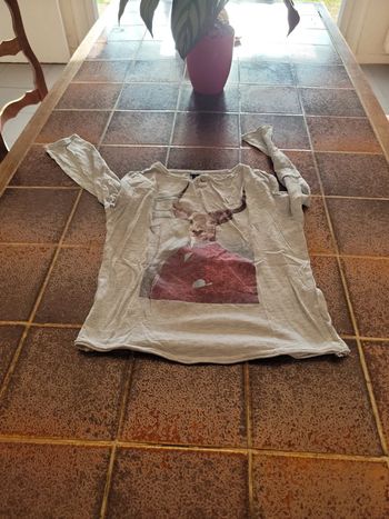 Tee-shirt manches longues motif cerf