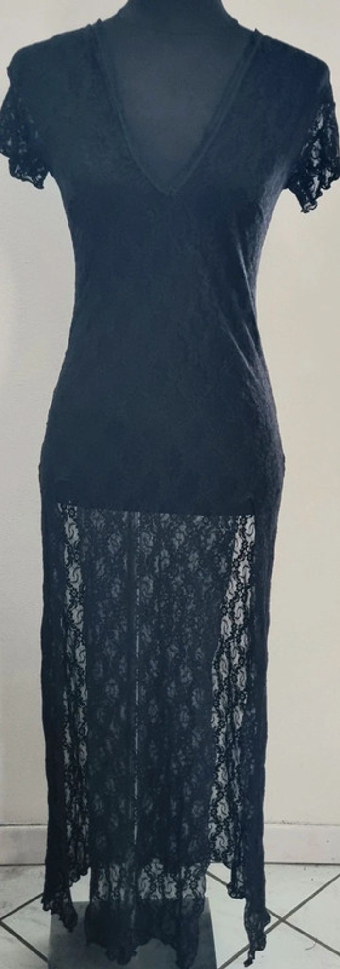 Robe dentelle transparente sexy - photo numéro 3