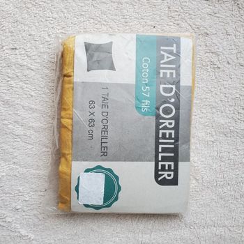 1 taie d'oreiller 63 X 63 cm, coton 57 fils