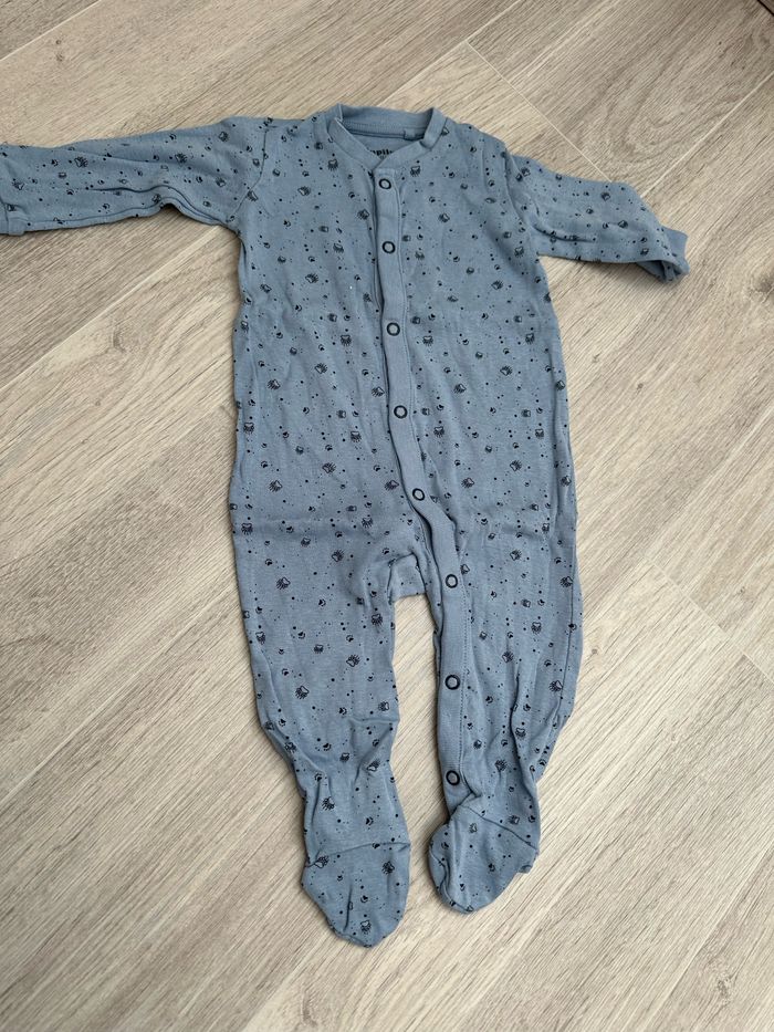 Lot de pyjamas été fin 6 mois - photo numéro 7