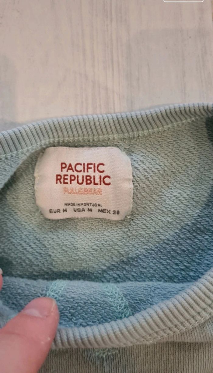 Sweat Pull&Bear, taille M. - photo numéro 3