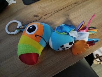 PERROQUET TOMY LAMAZE