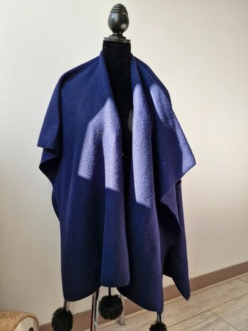 Poncho avec pompom