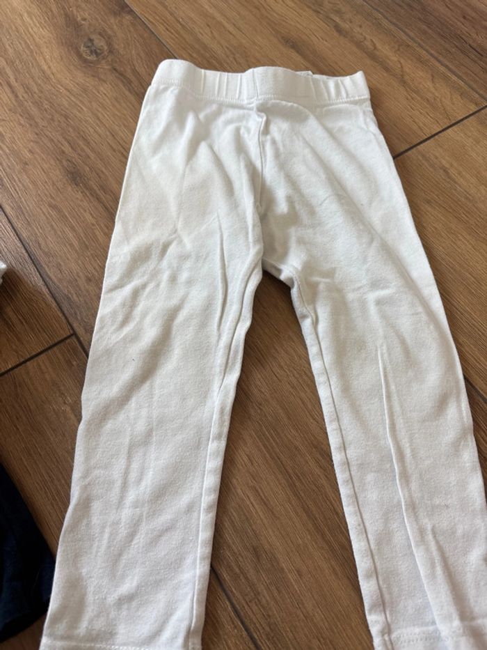 Lot 3 legging kiabi mixtes 24 mois - photo numéro 2