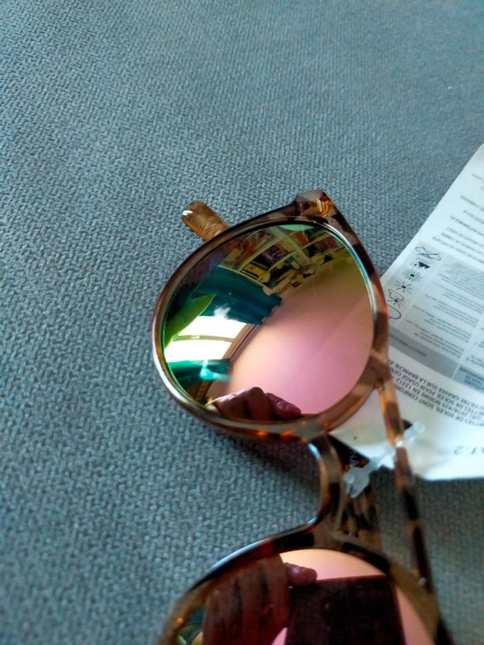 Lunettes de soleil miroir multicolores écaille - photo numéro 8