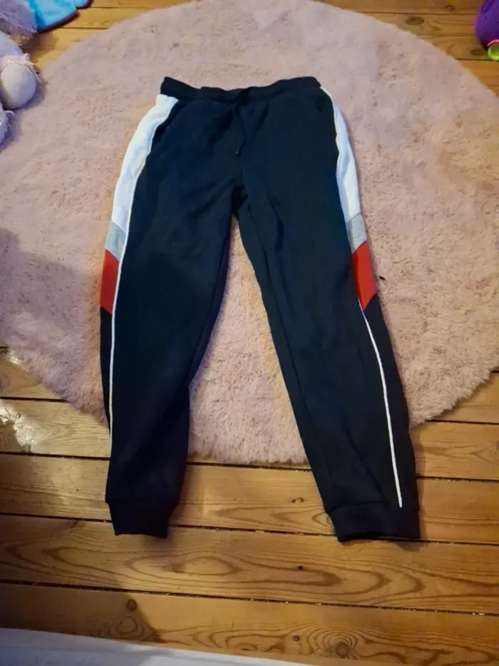 Pantalon de survetement taille 8 ans