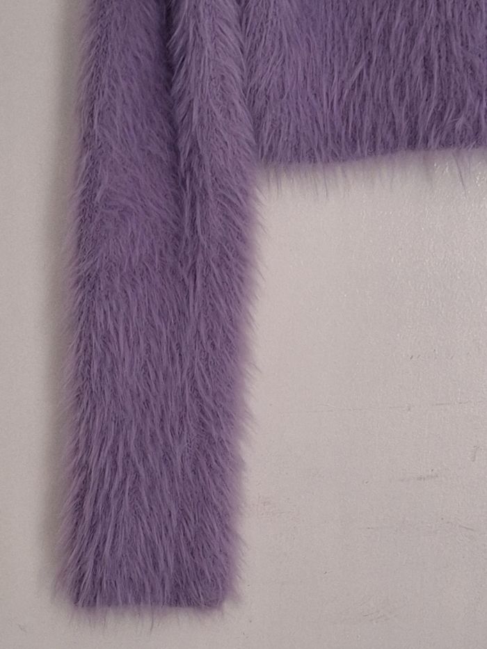 Joli pull court couleur lilas tout doux avec des poils - photo numéro 3