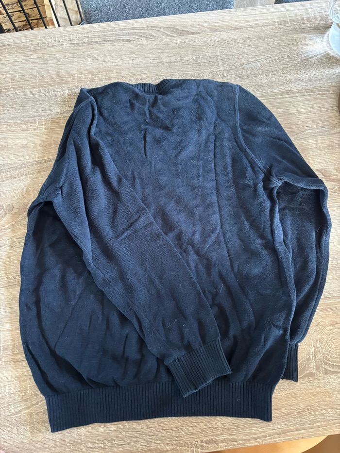 Pull col V Lacoste bleu marine taille 3 - photo numéro 4