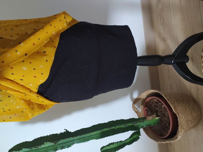Mini jupe noire Camaïeu taille 34 - photo numéro 2