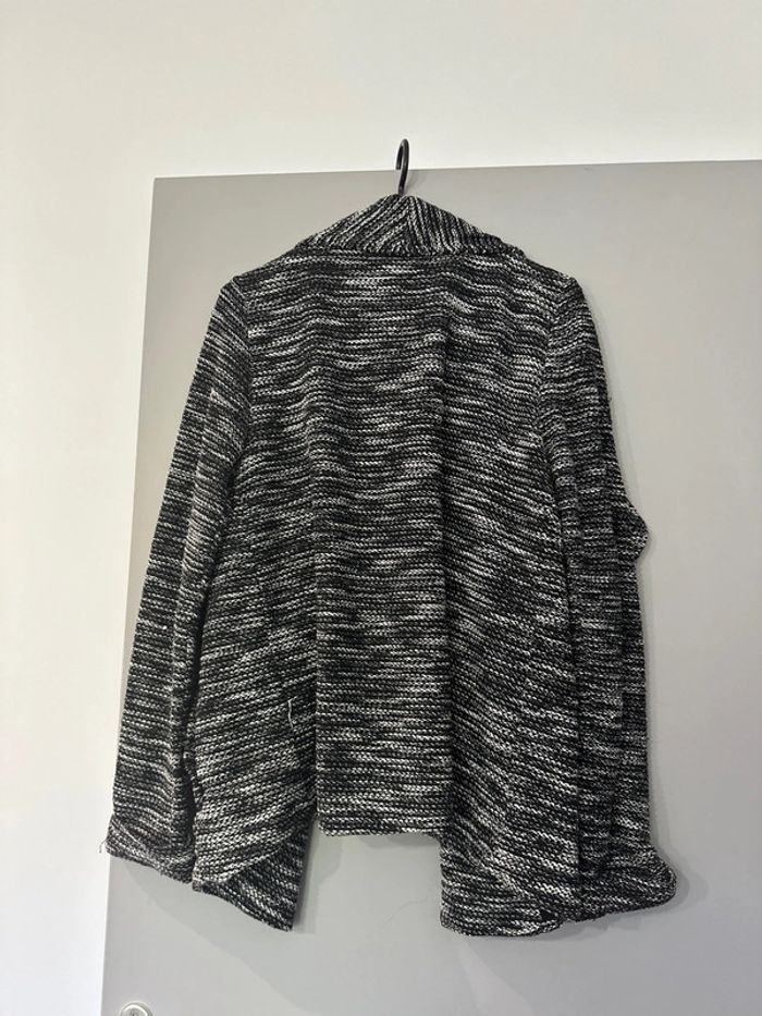 Petite veste noir et blanche taille L pimkie - photo numéro 4