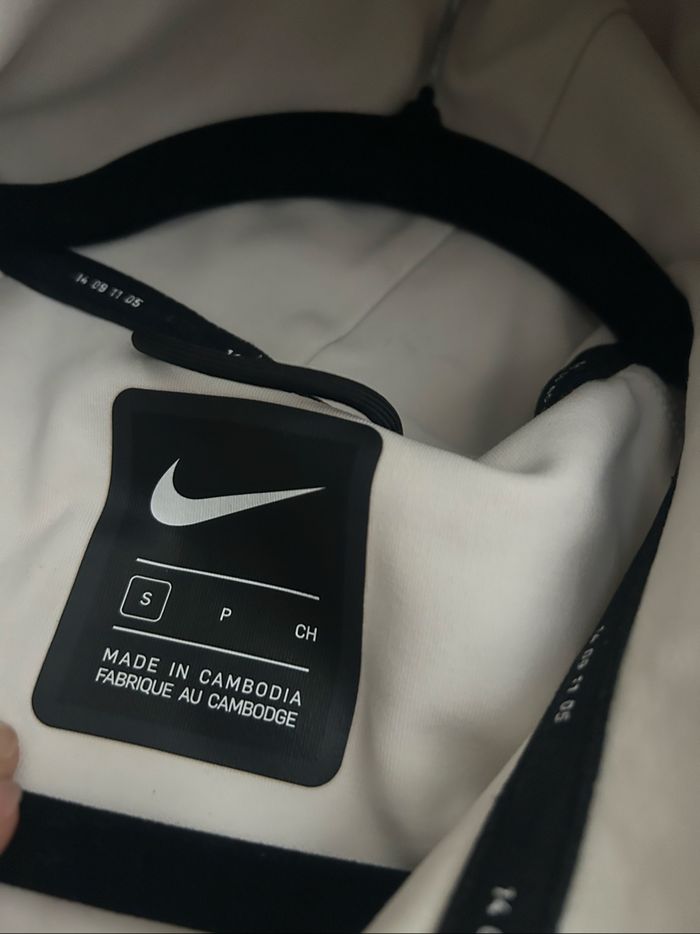 Veste nike tech fleece Alice in borderland felpa chishiya hoodie - photo numéro 4