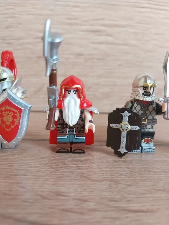 Figurines type lego 4 guerriers humains rouge Warcraft - photo numéro 3