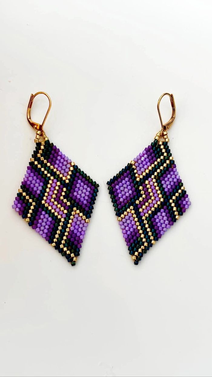 Boucles d'oreilles géométrique tissées