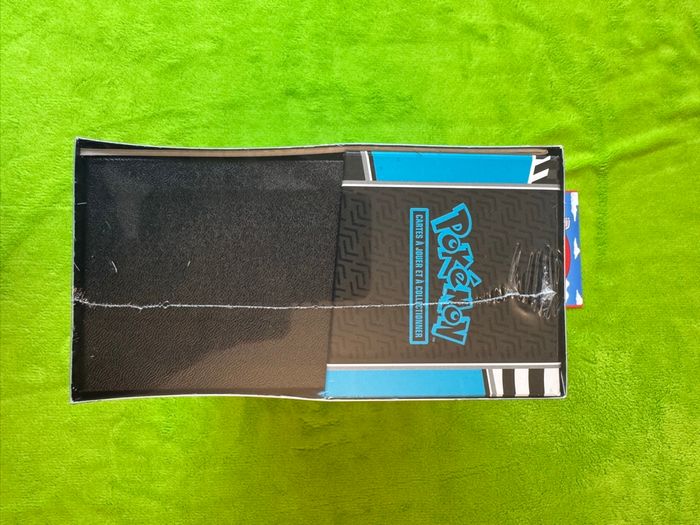 ETB Pokémon EV10.5 Foudre Noir Neuf et Scellé - photo numéro 3
