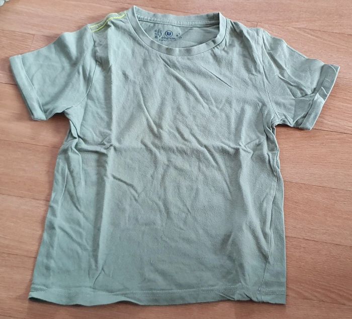 T shirt 6 ans - photo numéro 2