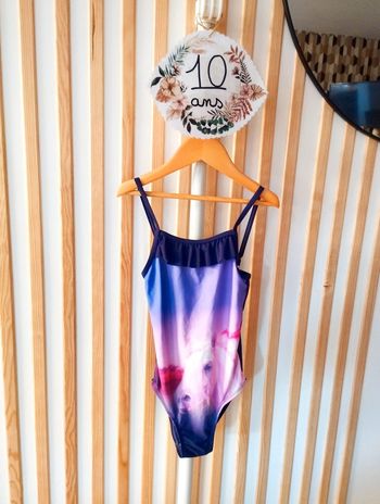 Maillot de bain cheval violet 10ans