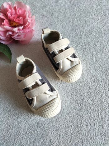 Chaussures à scratch 20