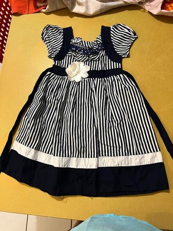 Robe fille jamais portée