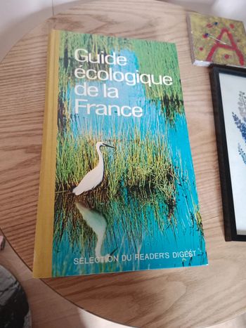 Livre vintage 76 guide écologique