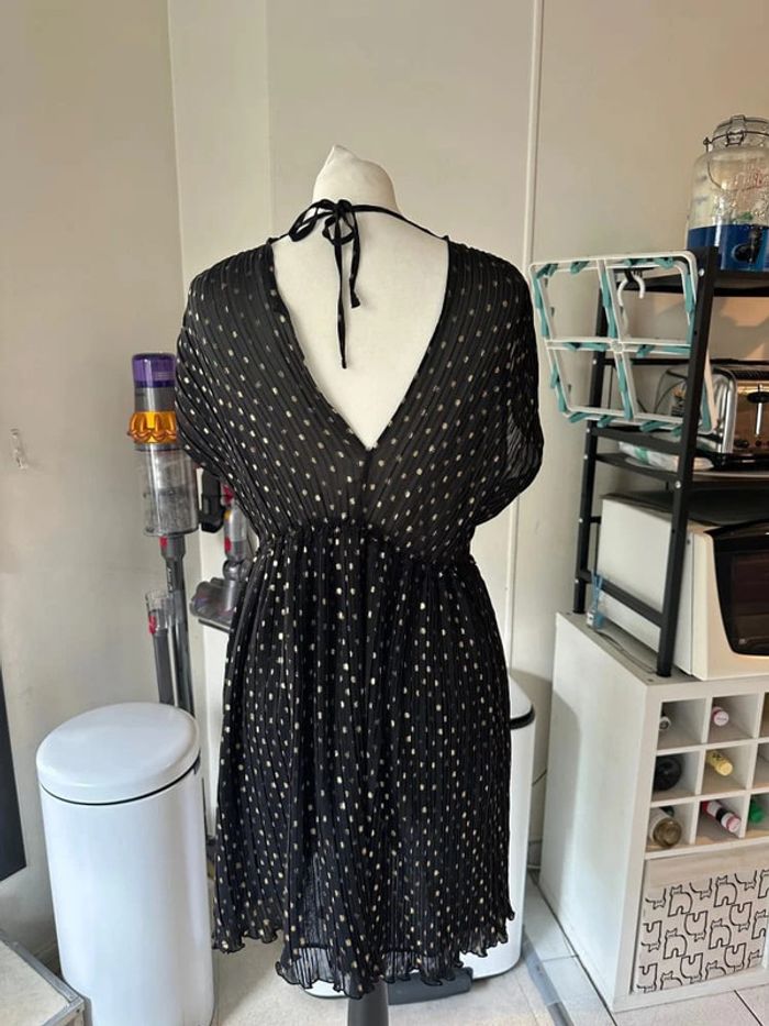 Robe noire et dorée Zara - photo numéro 2