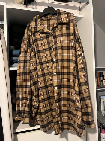 Chemise à carreaux