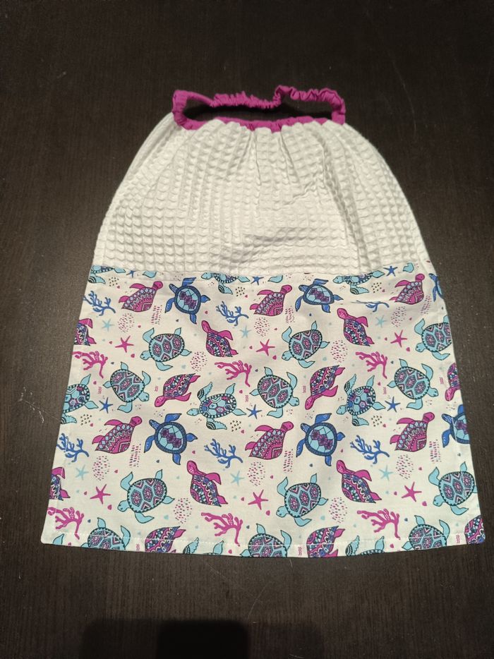 Bavoir 28 x 35 cm tortues maternelle crèche nounou - avec élastique
