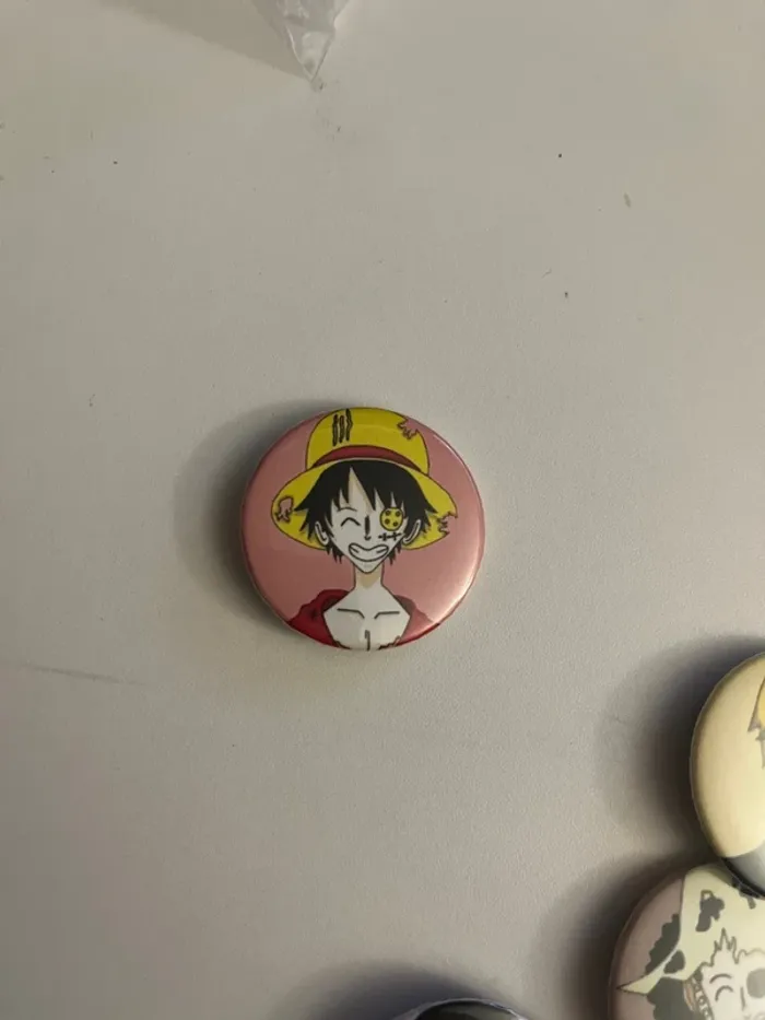 Badge one pièces à l’unité ou en lot - photo numéro 2