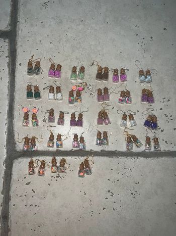 Lot de 27 paire de boucle d’oreille fiole