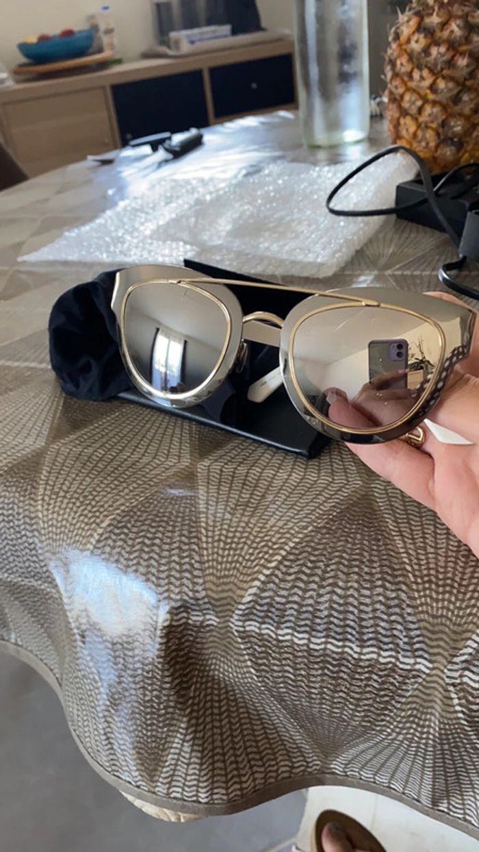 Magnifique lunettes de soleil Dior - photo numéro 2