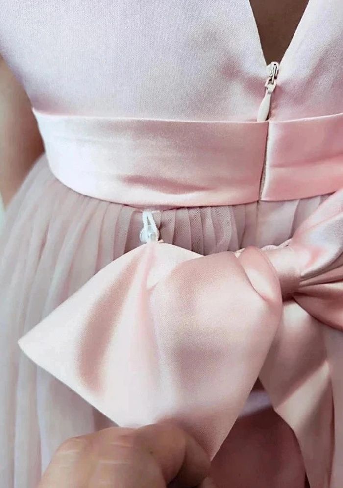 Magnifique robe NEUVE de cérémonie petite fille taille 6 ans - photo numéro 11