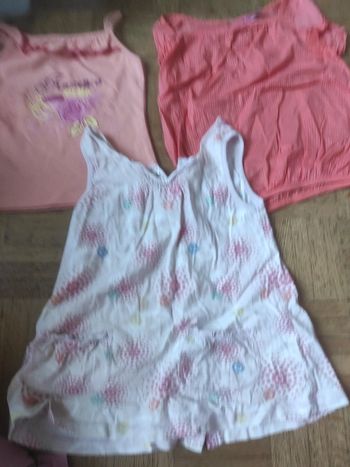 Lot 3 tee shirts 5 ans