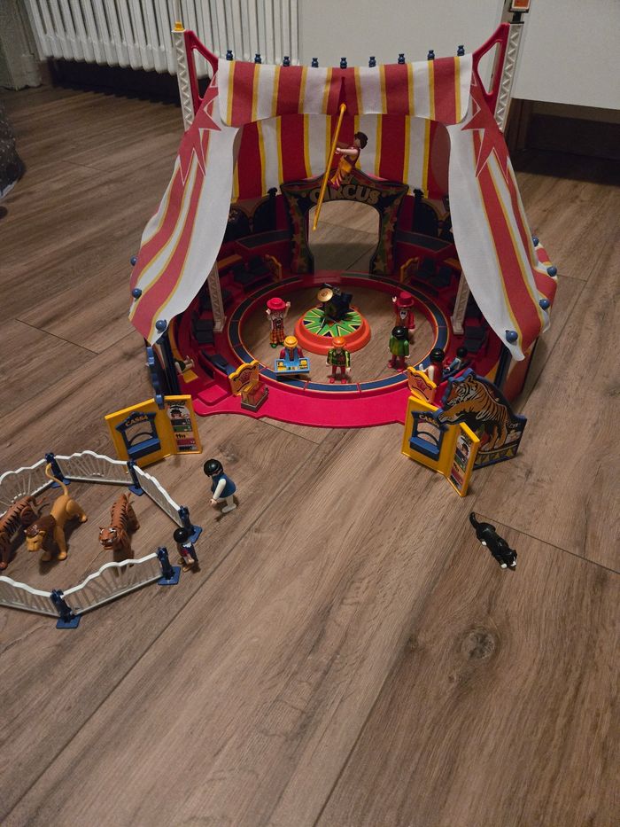 Grand chapiteau de cirque 4230