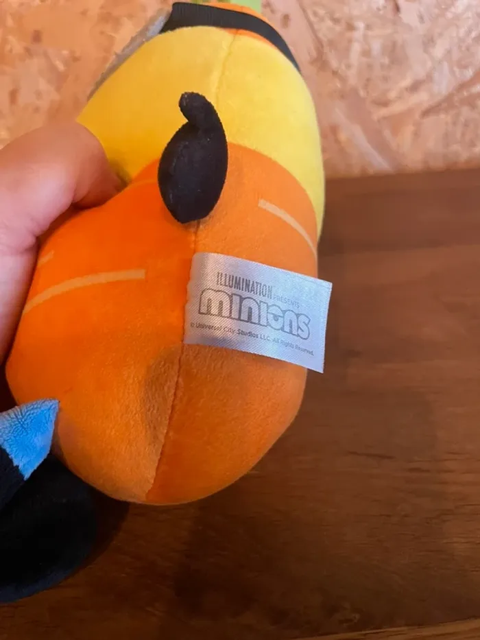 Peluche Les Minions Bob en carotte - photo numéro 8
