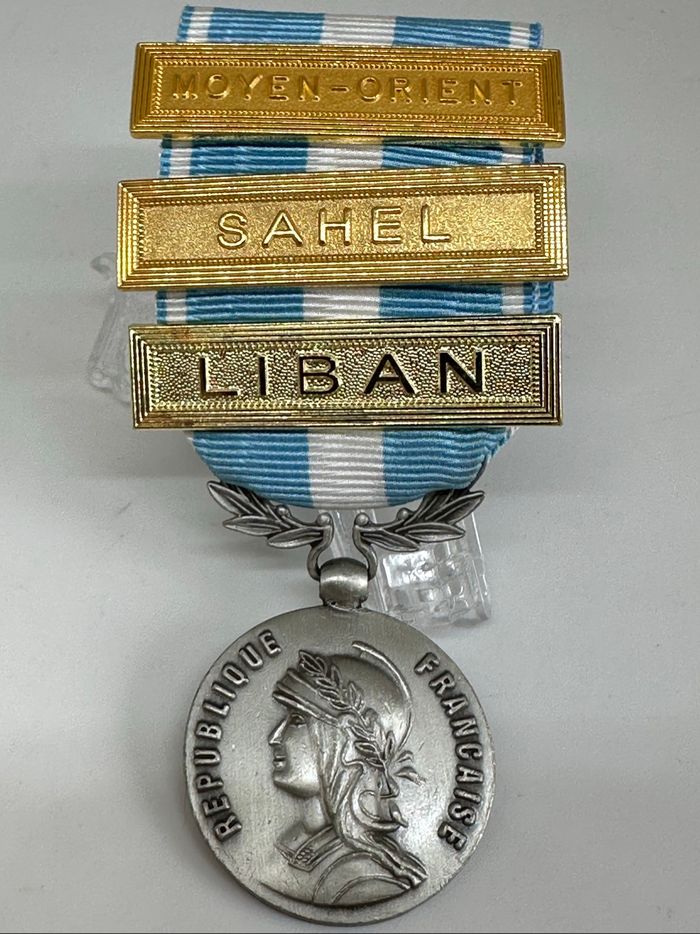 Médaille Militaire D’outre Mer , Agrafes /moyen Orient/ Sahel/ Liban - photo numéro 4
