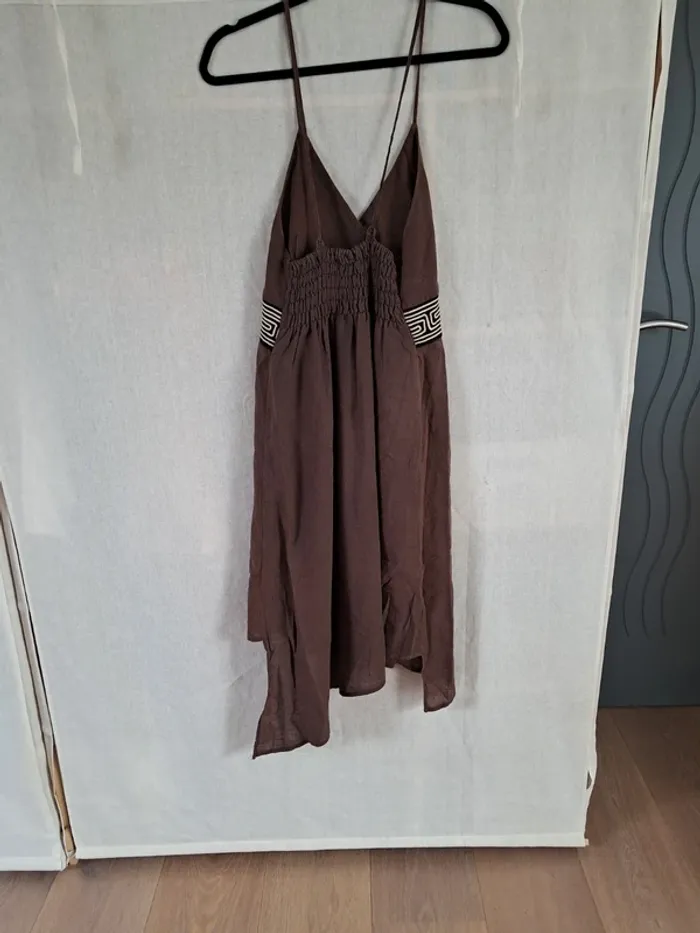 Robe asymétrique d'été très stylée - photo numéro 2