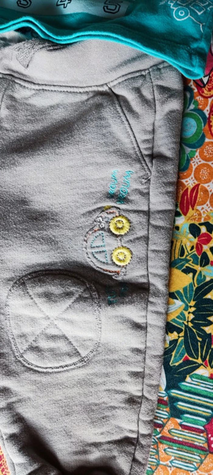 Tenue 12mois t shirt manche longue pantalon - photo numéro 2