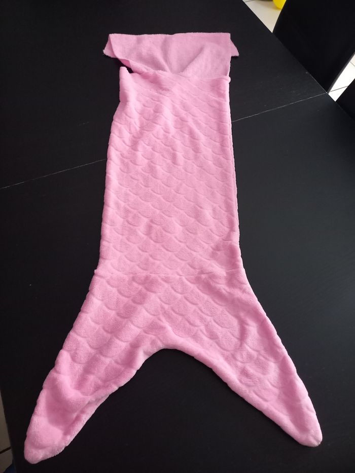 Couverture sirène rentre le corps dedans