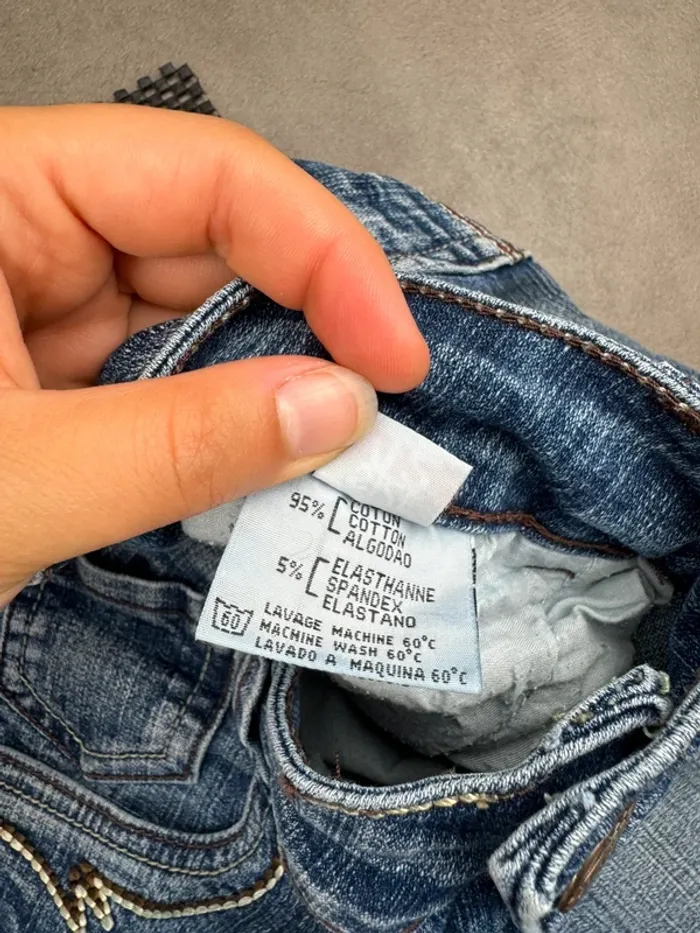 Pantacourt Denim en jeans Vintage à motifs brodé Y2k 00’s Taille 42 - photo numéro 11